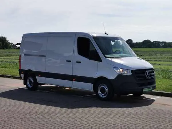 Mercedes-Benz Sprinter 311 Lang L2H1 Airco MBUX Image 4