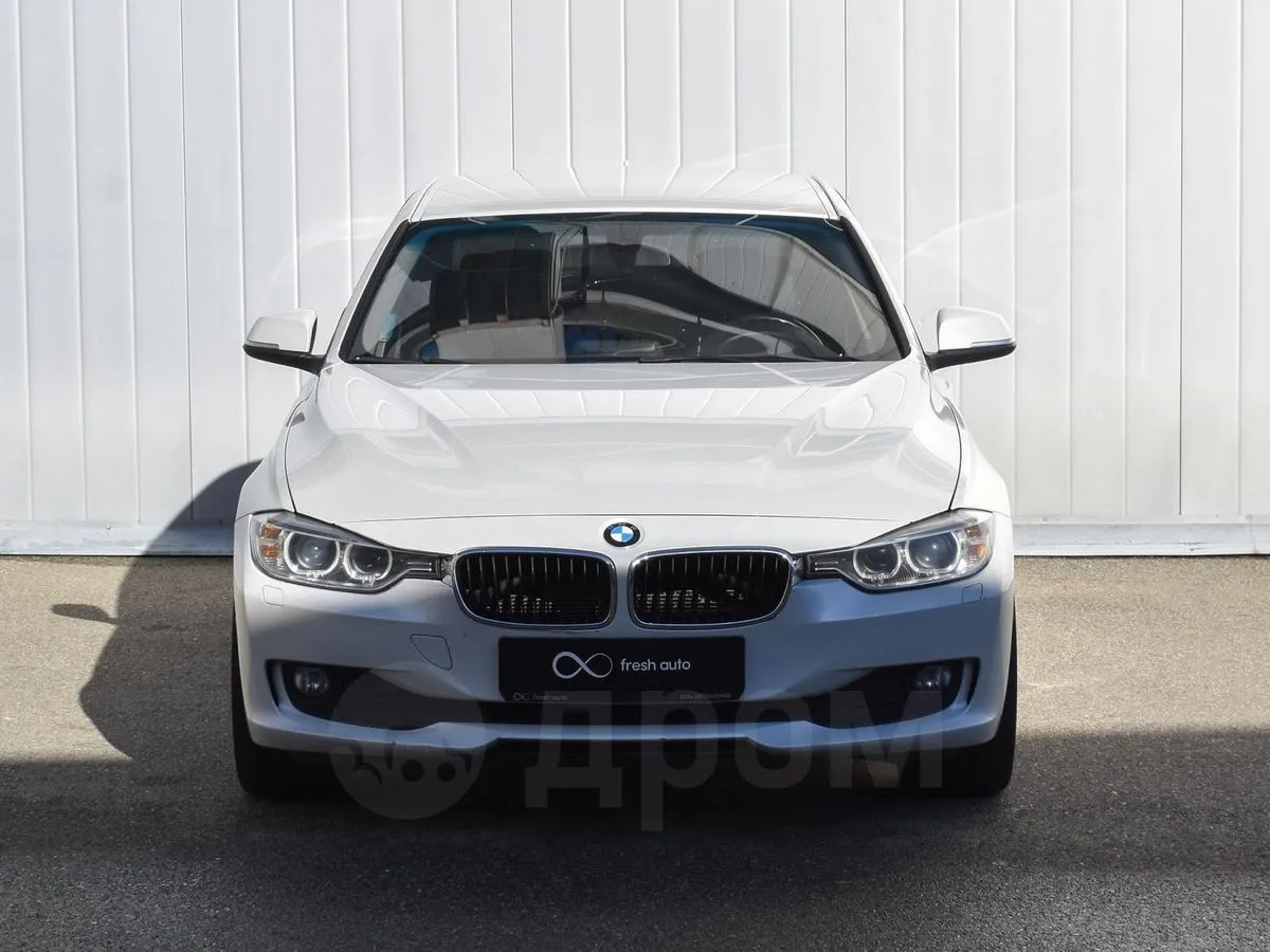 BMW 3-Series Image 8