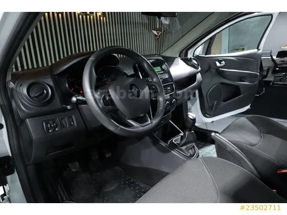 Renault Clio 0.9 TCe Joy Image 1